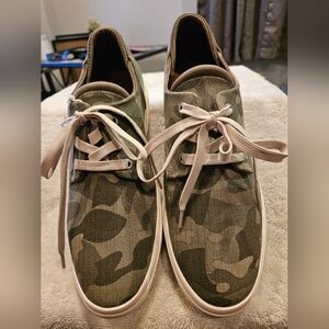 SUN & STONE SNEAKERS